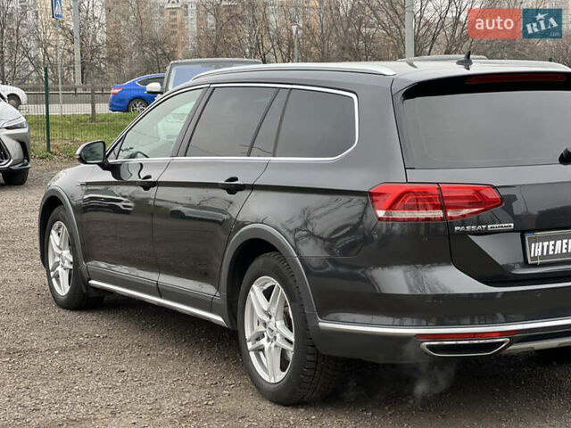 Серый Фольксваген Пассат Альтрак, объемом двигателя 2 л и пробегом 288 тыс. км за 20300 $, фото 11 на Automoto.ua