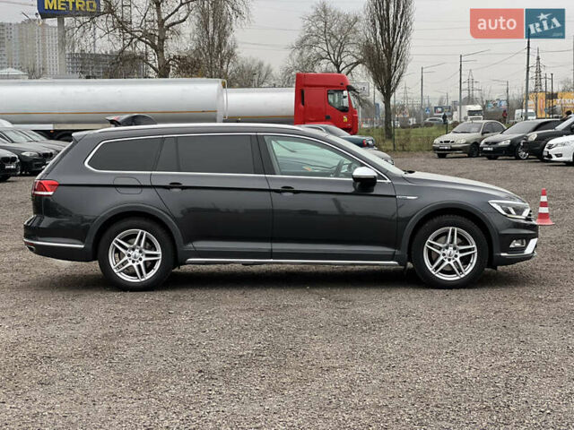 Серый Фольксваген Пассат Альтрак, объемом двигателя 2 л и пробегом 288 тыс. км за 20300 $, фото 2 на Automoto.ua