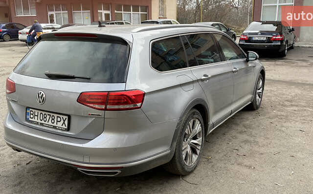 Серый Фольксваген Пассат Альтрак, объемом двигателя 2 л и пробегом 220 тыс. км за 23000 $, фото 2 на Automoto.ua