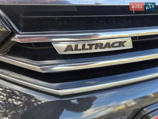 Серый Фольксваген Пассат Альтрак, объемом двигателя 2 л и пробегом 282 тыс. км за 17300 $, фото 28 на Automoto.ua