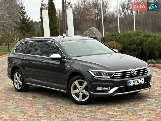 Серый Фольксваген Пассат Альтрак, объемом двигателя 2 л и пробегом 160 тыс. км за 23000 $, фото 4 на Automoto.ua