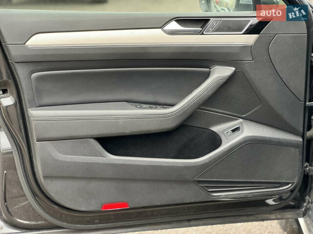 Серый Фольксваген Пассат Альтрак, объемом двигателя 2 л и пробегом 288 тыс. км за 20300 $, фото 37 на Automoto.ua