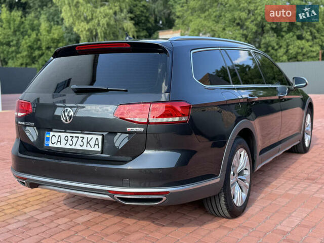 Сірий Фольксваген Пассат Альтрак, об'ємом двигуна 2 л та пробігом 150 тис. км за 25700 $, фото 4 на Automoto.ua