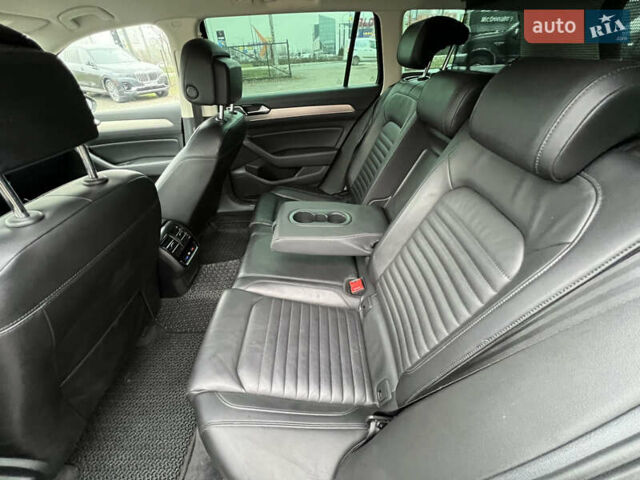 Серый Фольксваген Пассат Альтрак, объемом двигателя 2 л и пробегом 288 тыс. км за 20300 $, фото 24 на Automoto.ua