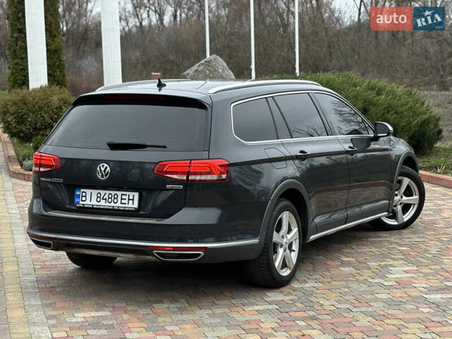 Серый Фольксваген Пассат Альтрак, объемом двигателя 2 л и пробегом 160 тыс. км за 23000 $, фото 5 на Automoto.ua