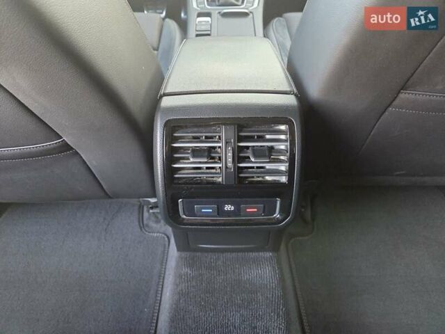 Серый Фольксваген Пассат Альтрак, объемом двигателя 2 л и пробегом 282 тыс. км за 17300 $, фото 13 на Automoto.ua