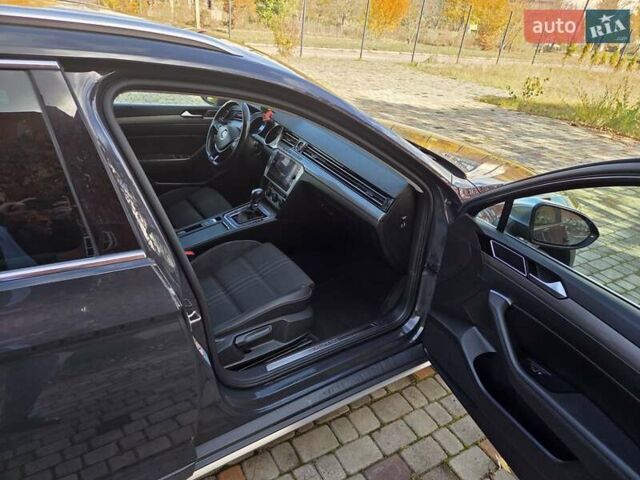 Серый Фольксваген Пассат Альтрак, объемом двигателя 2 л и пробегом 282 тыс. км за 17300 $, фото 15 на Automoto.ua