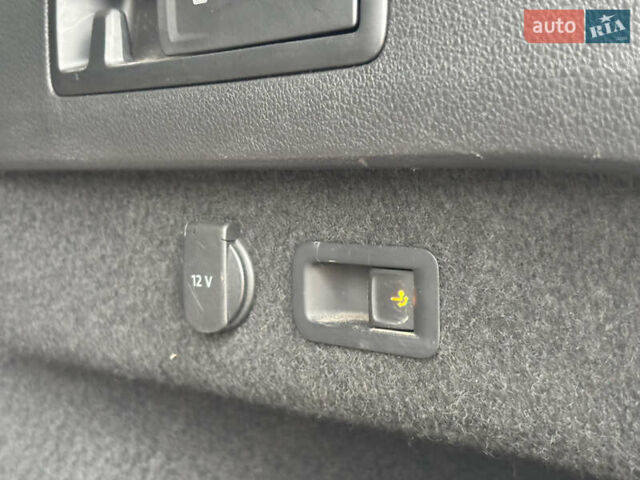 Серый Фольксваген Пассат Альтрак, объемом двигателя 2 л и пробегом 160 тыс. км за 23000 $, фото 50 на Automoto.ua