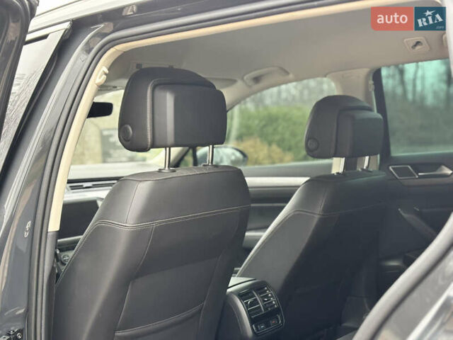 Серый Фольксваген Пассат Альтрак, объемом двигателя 2 л и пробегом 160 тыс. км за 23000 $, фото 22 на Automoto.ua