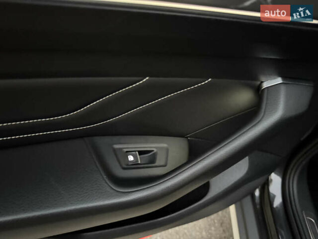 Серый Фольксваген Пассат Альтрак, объемом двигателя 2 л и пробегом 215 тыс. км за 23500 $, фото 71 на Automoto.ua