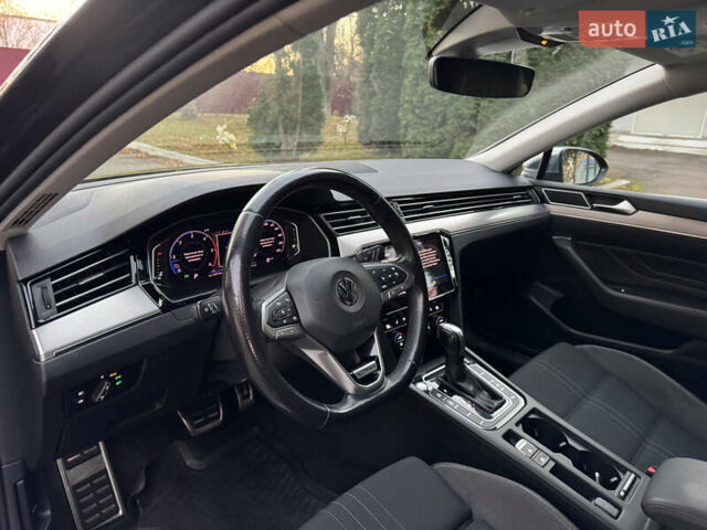 Серый Фольксваген Пассат Альтрак, объемом двигателя 2 л и пробегом 215 тыс. км за 23500 $, фото 35 на Automoto.ua