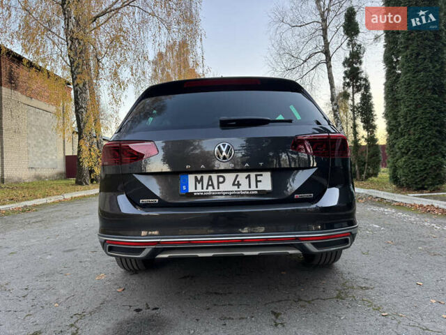 Серый Фольксваген Пассат Альтрак, объемом двигателя 2 л и пробегом 215 тыс. км за 23500 $, фото 8 на Automoto.ua