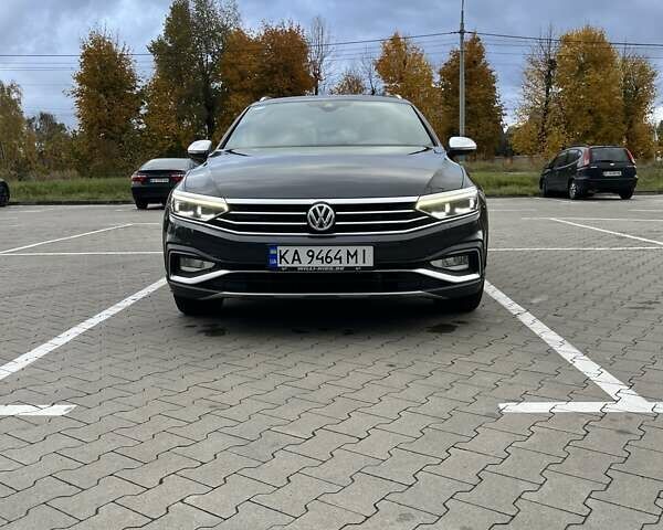 Серый Фольксваген Пассат Альтрак, объемом двигателя 1.97 л и пробегом 236 тыс. км за 22900 $, фото 11 на Automoto.ua