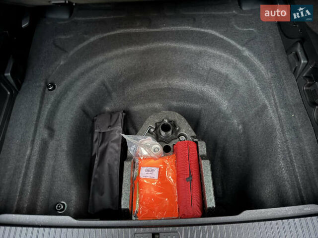 Серый Фольксваген Пассат Альтрак, объемом двигателя 2 л и пробегом 215 тыс. км за 23500 $, фото 95 на Automoto.ua