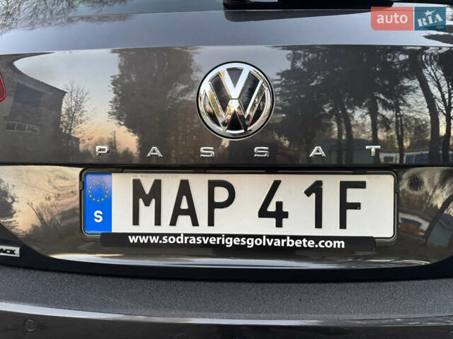 Серый Фольксваген Пассат Альтрак, объемом двигателя 2 л и пробегом 215 тыс. км за 23500 $, фото 26 на Automoto.ua