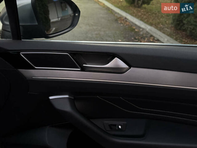 Серый Фольксваген Пассат Альтрак, объемом двигателя 2 л и пробегом 215 тыс. км за 23500 $, фото 82 на Automoto.ua