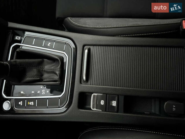 Серый Фольксваген Пассат Альтрак, объемом двигателя 2 л и пробегом 215 тыс. км за 23500 $, фото 52 на Automoto.ua