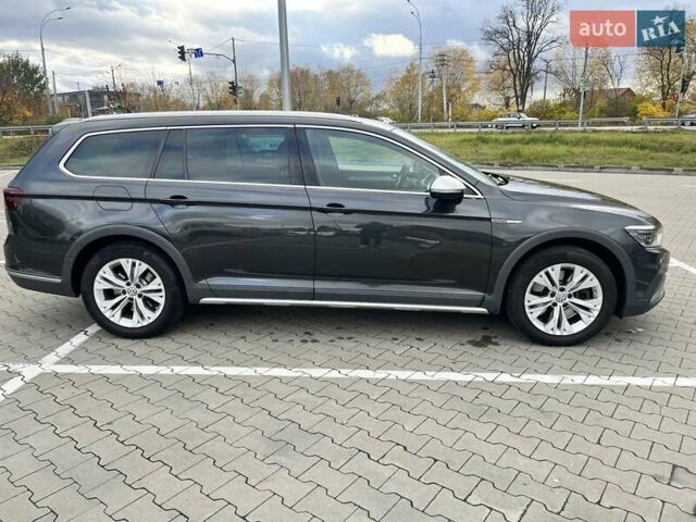 Серый Фольксваген Пассат Альтрак, объемом двигателя 1.97 л и пробегом 236 тыс. км за 22900 $, фото 5 на Automoto.ua