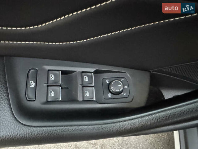 Серый Фольксваген Пассат Альтрак, объемом двигателя 2 л и пробегом 215 тыс. км за 23500 $, фото 29 на Automoto.ua