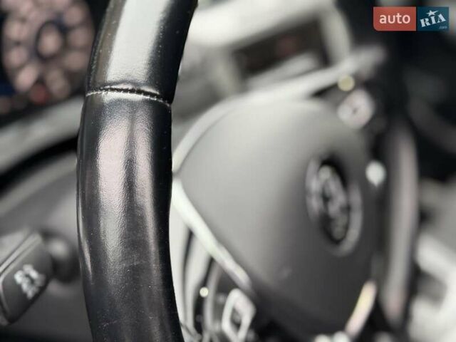 Сірий Фольксваген Пассат Альтрак, об'ємом двигуна 2 л та пробігом 238 тис. км за 21500 $, фото 17 на Automoto.ua