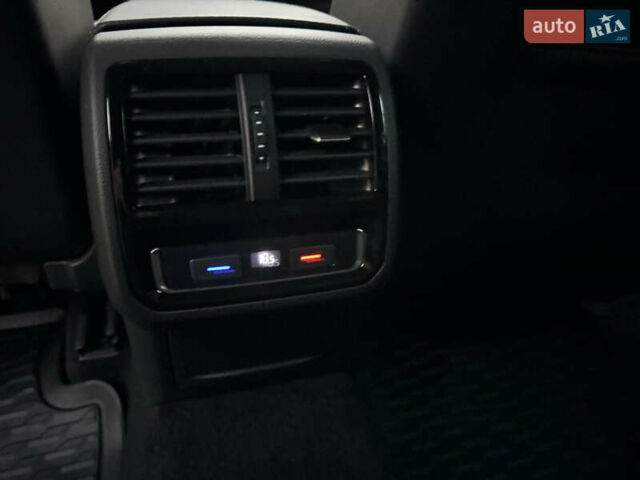 Серый Фольксваген Пассат Альтрак, объемом двигателя 2 л и пробегом 215 тыс. км за 23500 $, фото 75 на Automoto.ua