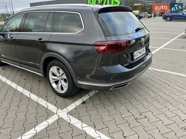 Серый Фольксваген Пассат Альтрак, объемом двигателя 1.97 л и пробегом 236 тыс. км за 22900 $, фото 7 на Automoto.ua