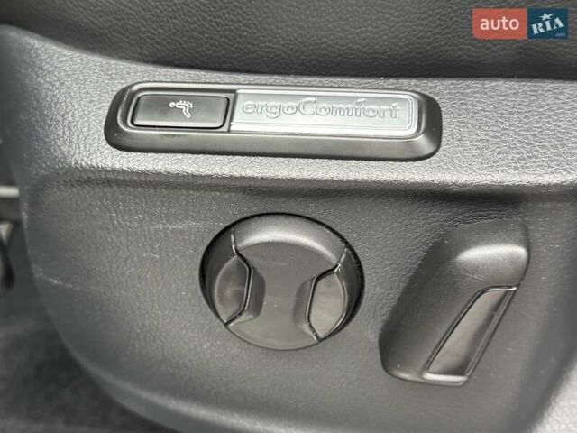 Сірий Фольксваген Пассат Альтрак, об'ємом двигуна 2 л та пробігом 238 тис. км за 21500 $, фото 22 на Automoto.ua