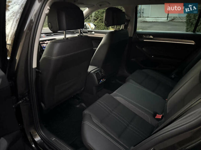 Серый Фольксваген Пассат Альтрак, объемом двигателя 2 л и пробегом 215 тыс. км за 23500 $, фото 73 на Automoto.ua