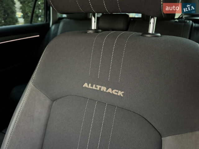 Серый Фольксваген Пассат Альтрак, объемом двигателя 2 л и пробегом 215 тыс. км за 23500 $, фото 36 на Automoto.ua