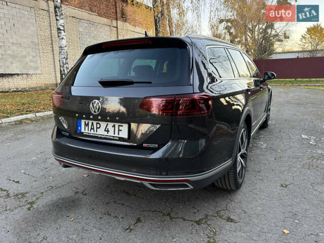 Серый Фольксваген Пассат Альтрак, объемом двигателя 2 л и пробегом 215 тыс. км за 23500 $, фото 9 на Automoto.ua