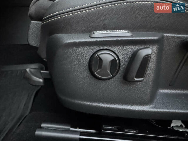 Серый Фольксваген Пассат Альтрак, объемом двигателя 2 л и пробегом 215 тыс. км за 23500 $, фото 32 на Automoto.ua