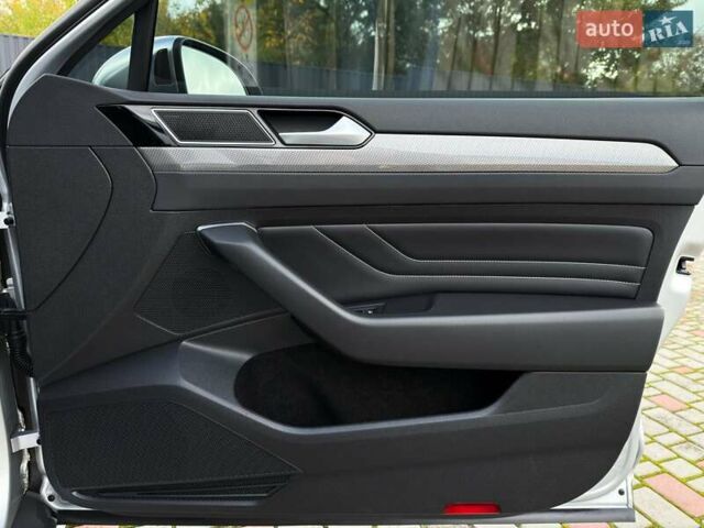 Сірий Фольксваген Пассат Альтрак, об'ємом двигуна 2 л та пробігом 177 тис. км за 28499 $, фото 76 на Automoto.ua