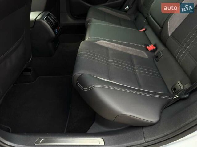 Сірий Фольксваген Пассат Альтрак, об'ємом двигуна 2 л та пробігом 177 тис. км за 28499 $, фото 62 на Automoto.ua