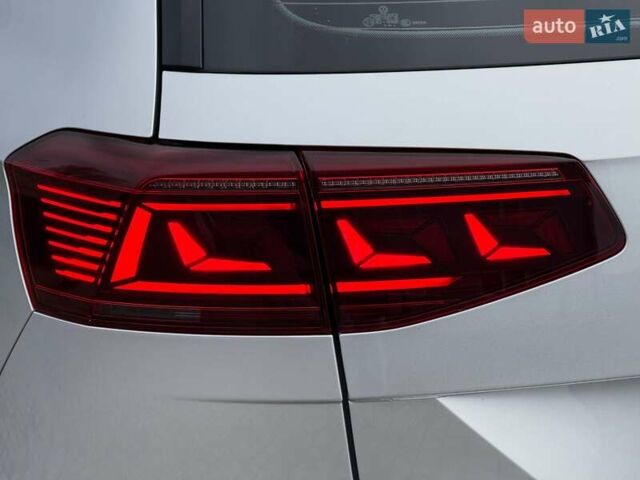 Серый Фольксваген Пассат Альтрак, объемом двигателя 2 л и пробегом 140 тыс. км за 25999 $, фото 13 на Automoto.ua