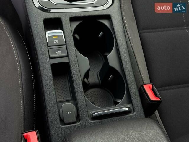 Серый Фольксваген Пассат Альтрак, объемом двигателя 2 л и пробегом 140 тыс. км за 25999 $, фото 43 на Automoto.ua