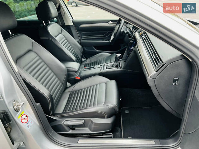 Серый Фольксваген Пассат Альтрак, объемом двигателя 2 л и пробегом 177 тыс. км за 24900 $, фото 47 на Automoto.ua