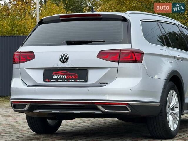 Сірий Фольксваген Пассат Альтрак, об'ємом двигуна 2 л та пробігом 177 тис. км за 28499 $, фото 25 на Automoto.ua