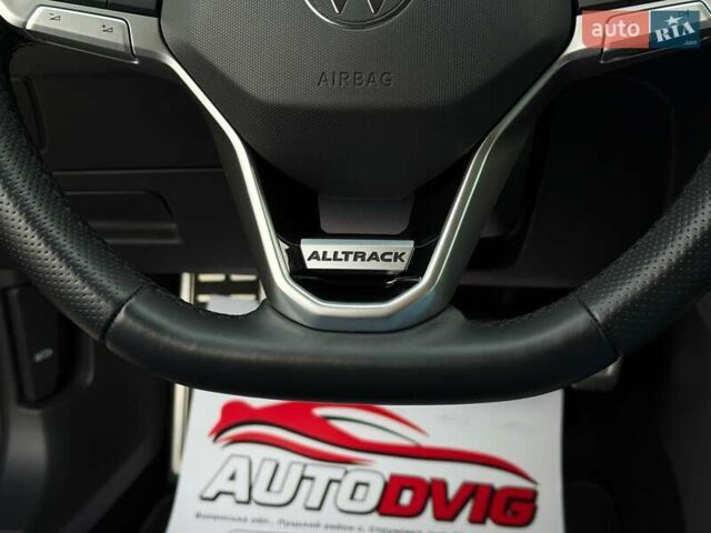 Сірий Фольксваген Пассат Альтрак, об'ємом двигуна 2 л та пробігом 177 тис. км за 28499 $, фото 49 на Automoto.ua