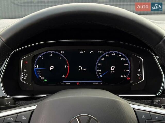 Сірий Фольксваген Пассат Альтрак, об'ємом двигуна 2 л та пробігом 177 тис. км за 28499 $, фото 45 на Automoto.ua