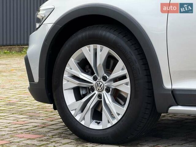Сірий Фольксваген Пассат Альтрак, об'ємом двигуна 2 л та пробігом 177 тис. км за 28499 $, фото 29 на Automoto.ua