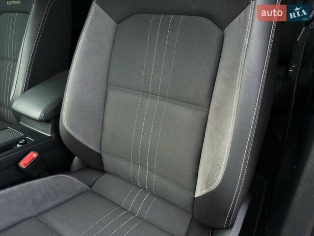 Сірий Фольксваген Пассат Альтрак, об'ємом двигуна 2 л та пробігом 177 тис. км за 28499 $, фото 37 на Automoto.ua