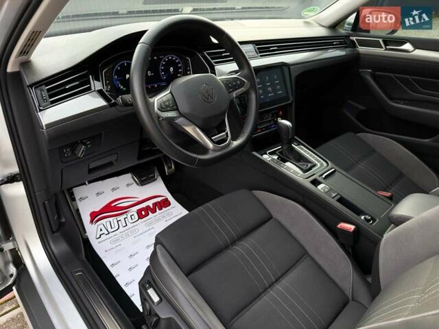 Сірий Фольксваген Пассат Альтрак, об'ємом двигуна 2 л та пробігом 177 тис. км за 28499 $, фото 42 на Automoto.ua
