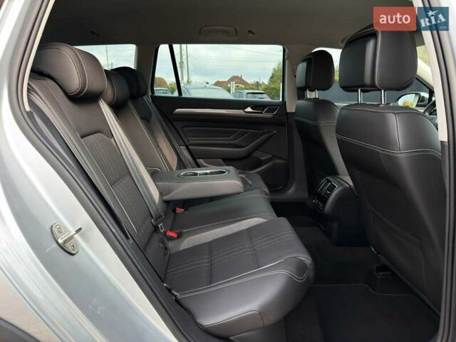 Сірий Фольксваген Пассат Альтрак, об'ємом двигуна 2 л та пробігом 177 тис. км за 28499 $, фото 70 на Automoto.ua