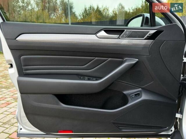 Сірий Фольксваген Пассат Альтрак, об'ємом двигуна 2 л та пробігом 177 тис. км за 28499 $, фото 30 на Automoto.ua