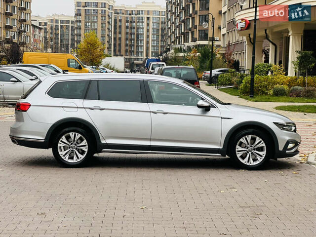 Серый Фольксваген Пассат Альтрак, объемом двигателя 2 л и пробегом 177 тыс. км за 24900 $, фото 18 на Automoto.ua