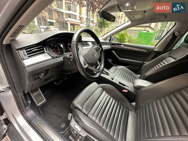 Серый Фольксваген Пассат Альтрак, объемом двигателя 1.97 л и пробегом 177 тыс. км за 25900 $, фото 20 на Automoto.ua