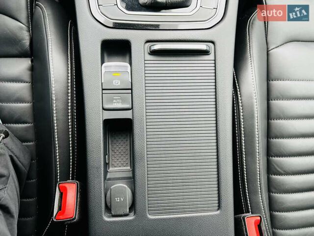 Серый Фольксваген Пассат Альтрак, объемом двигателя 2 л и пробегом 177 тыс. км за 24900 $, фото 43 на Automoto.ua