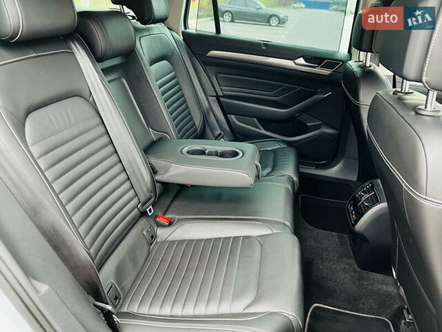 Серый Фольксваген Пассат Альтрак, объемом двигателя 2 л и пробегом 177 тыс. км за 24900 $, фото 54 на Automoto.ua