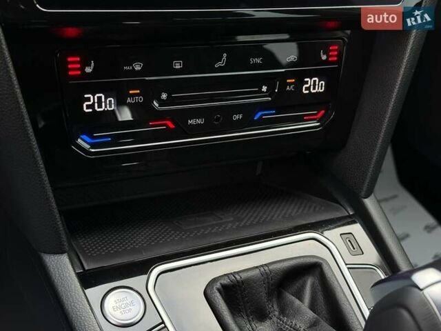 Сірий Фольксваген Пассат Альтрак, об'ємом двигуна 2 л та пробігом 177 тис. км за 28499 $, фото 53 на Automoto.ua