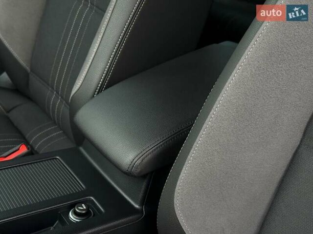 Сірий Фольксваген Пассат Альтрак, об'ємом двигуна 2 л та пробігом 177 тис. км за 28499 $, фото 57 на Automoto.ua